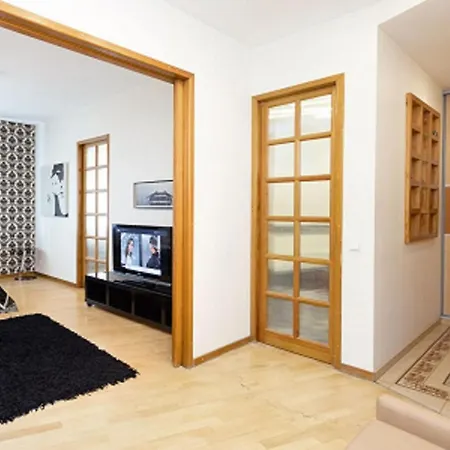 In The Historic Centre Internatsionalnaya Apartment *