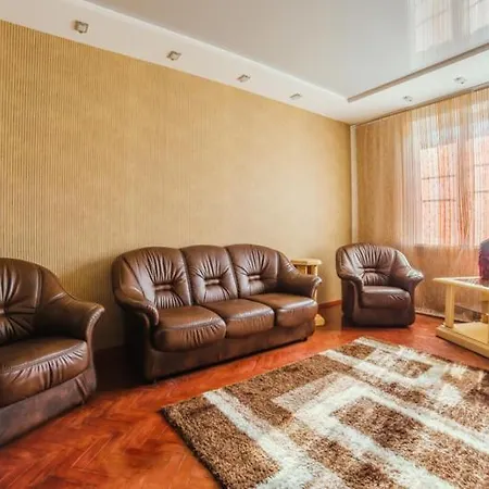 Apartment In The Historic Centre Internatsionalnaya