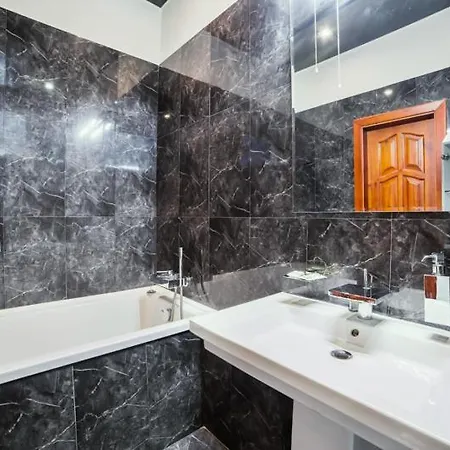 In The Historic Centre Internatsionalnaya Apartment Minsk